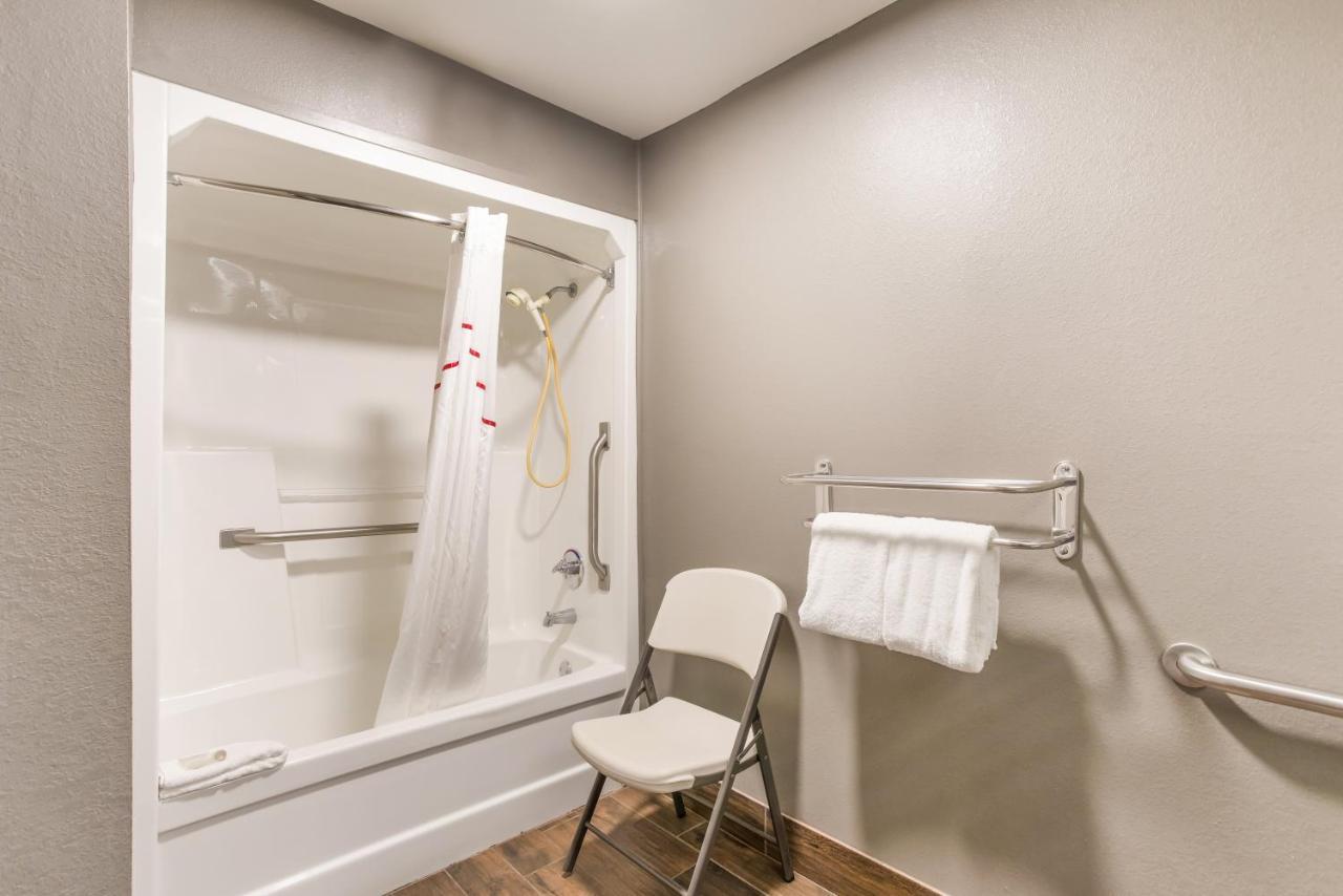 Red Roof Inn & Suites Athens, Al Zewnętrze zdjęcie