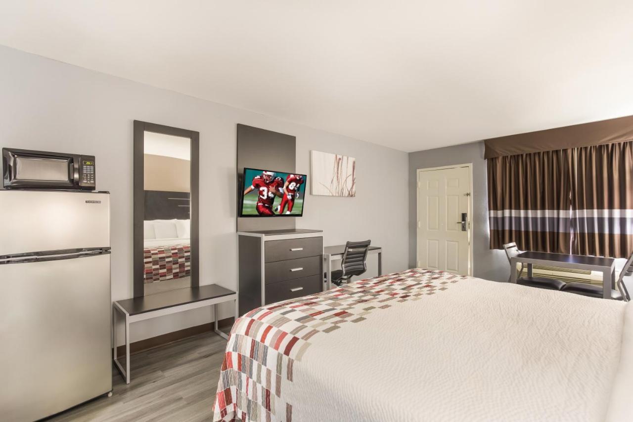 Red Roof Inn & Suites Athens, Al Zewnętrze zdjęcie