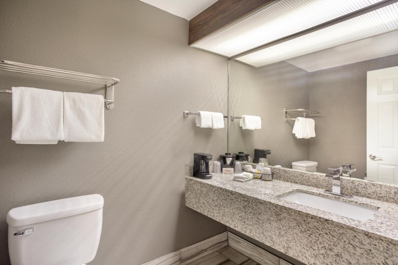 Red Roof Inn & Suites Athens, Al Zewnętrze zdjęcie