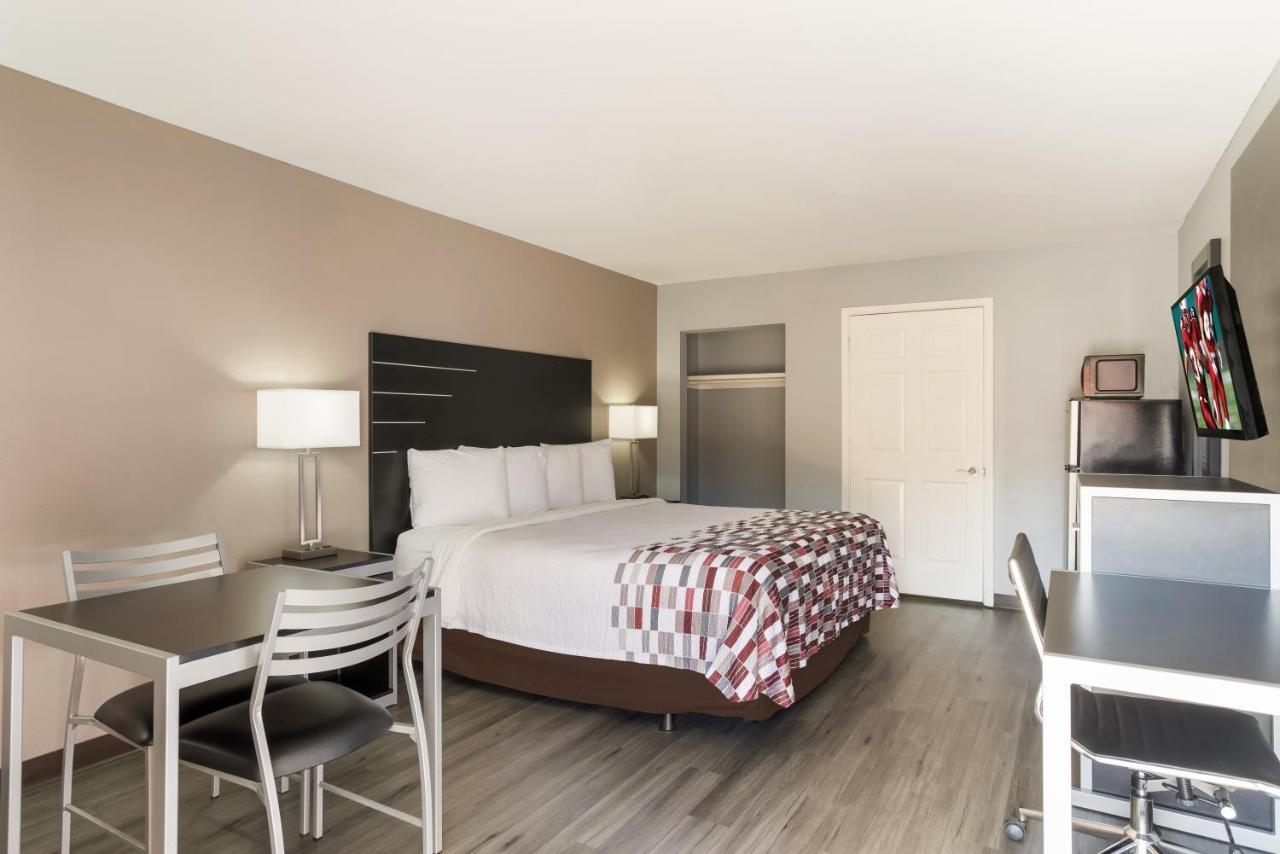 Red Roof Inn & Suites Athens, Al Zewnętrze zdjęcie